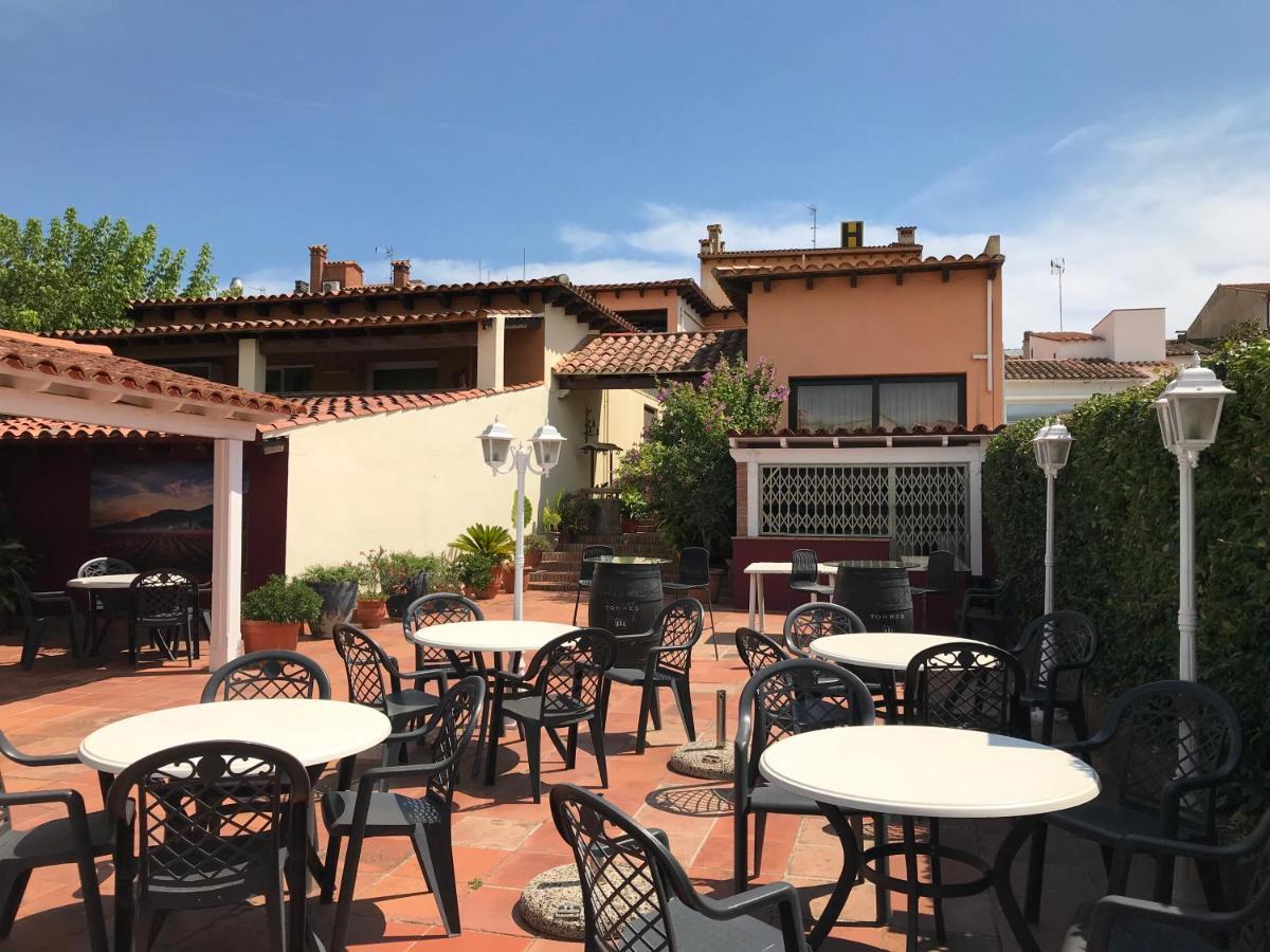 Hostal Can Pou Vidreres Extérieur photo