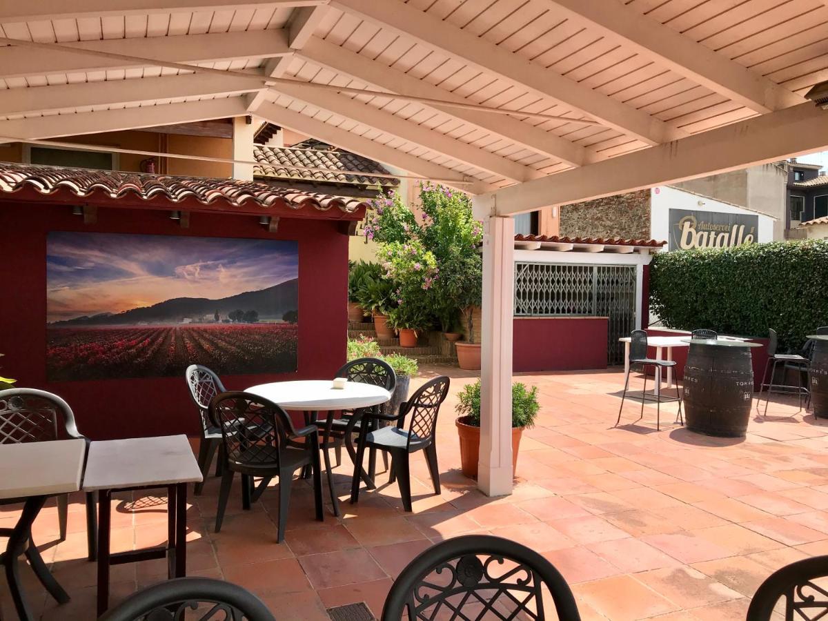 Hostal Can Pou Vidreres Extérieur photo