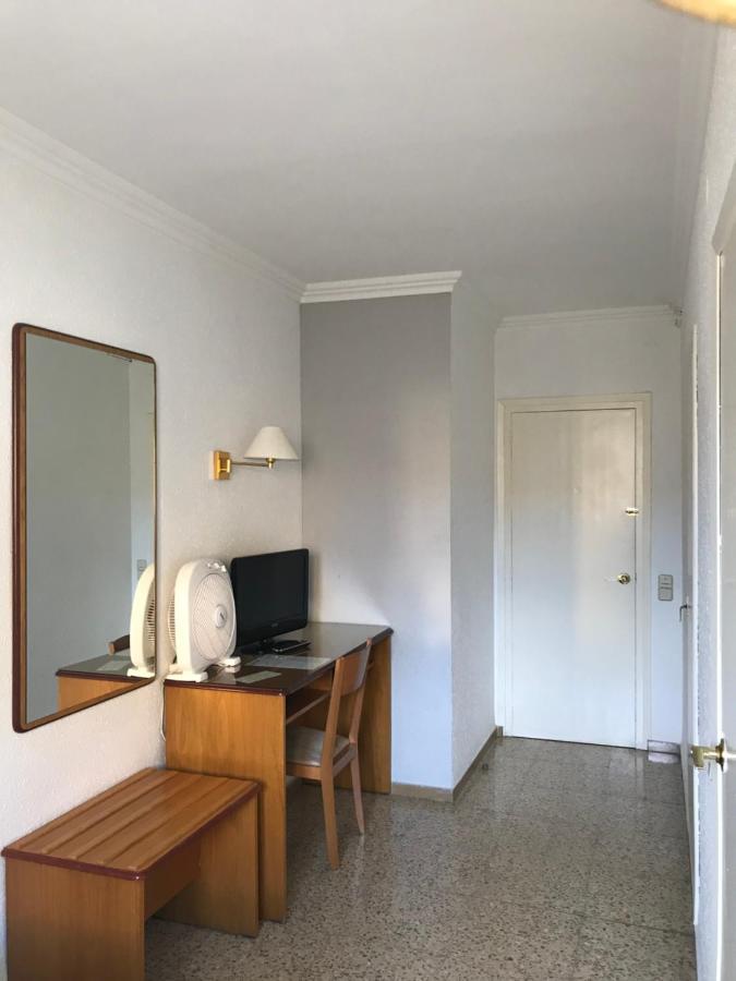 Hostal Can Pou Vidreres Extérieur photo